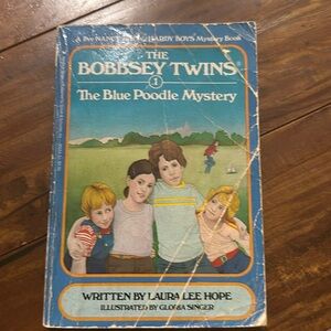 The Blue Poodle‎ Mystery (Bobbsey Twins, No.1) by Laura Lee Hope (1980-05-09)